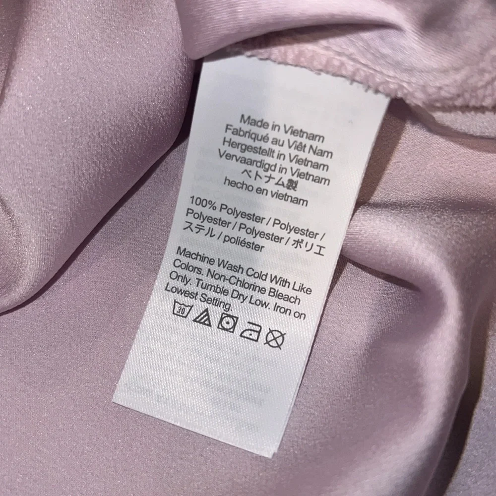 J.Crew NWT‎ lavender women’s puff sleeve crepe keyhole neckline top. Size SP